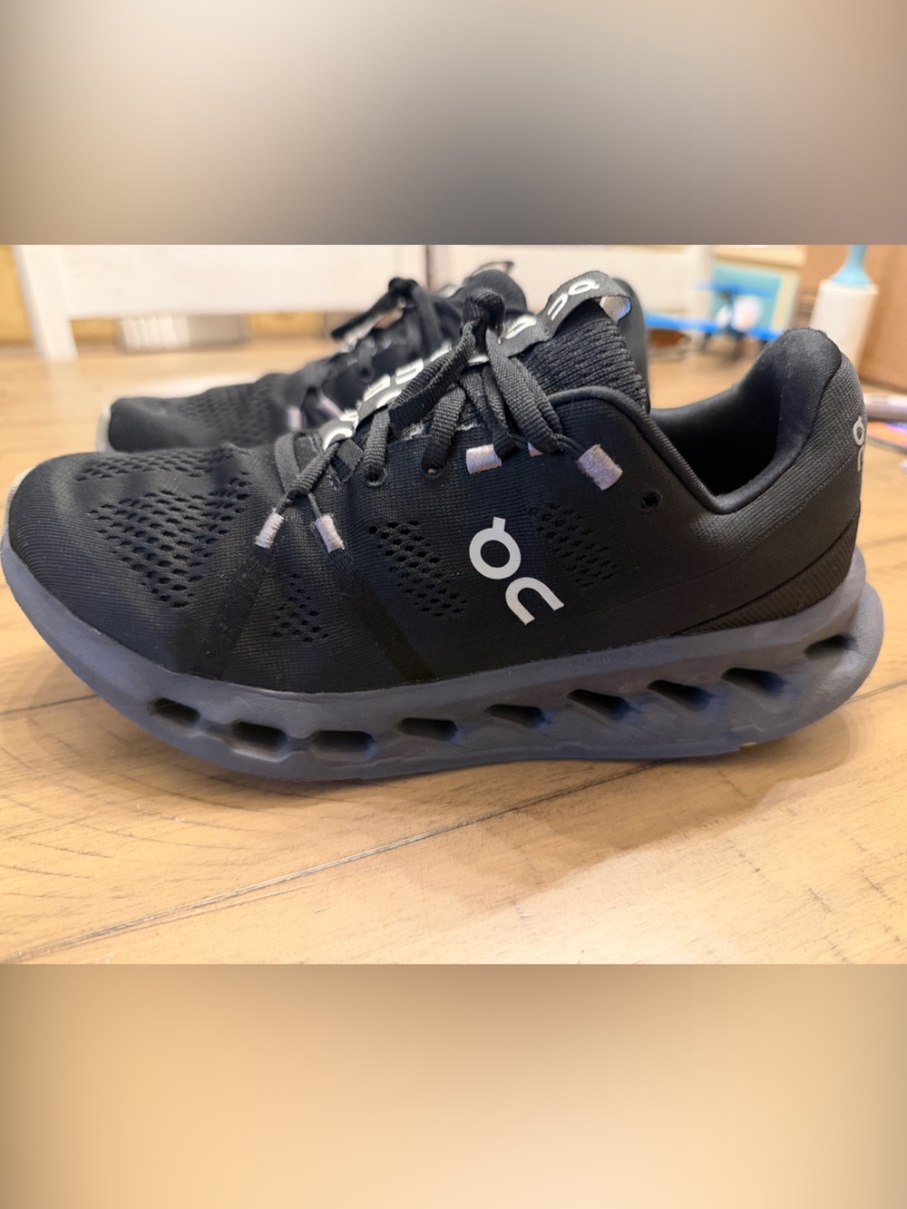 On Cloud Surfer size 10